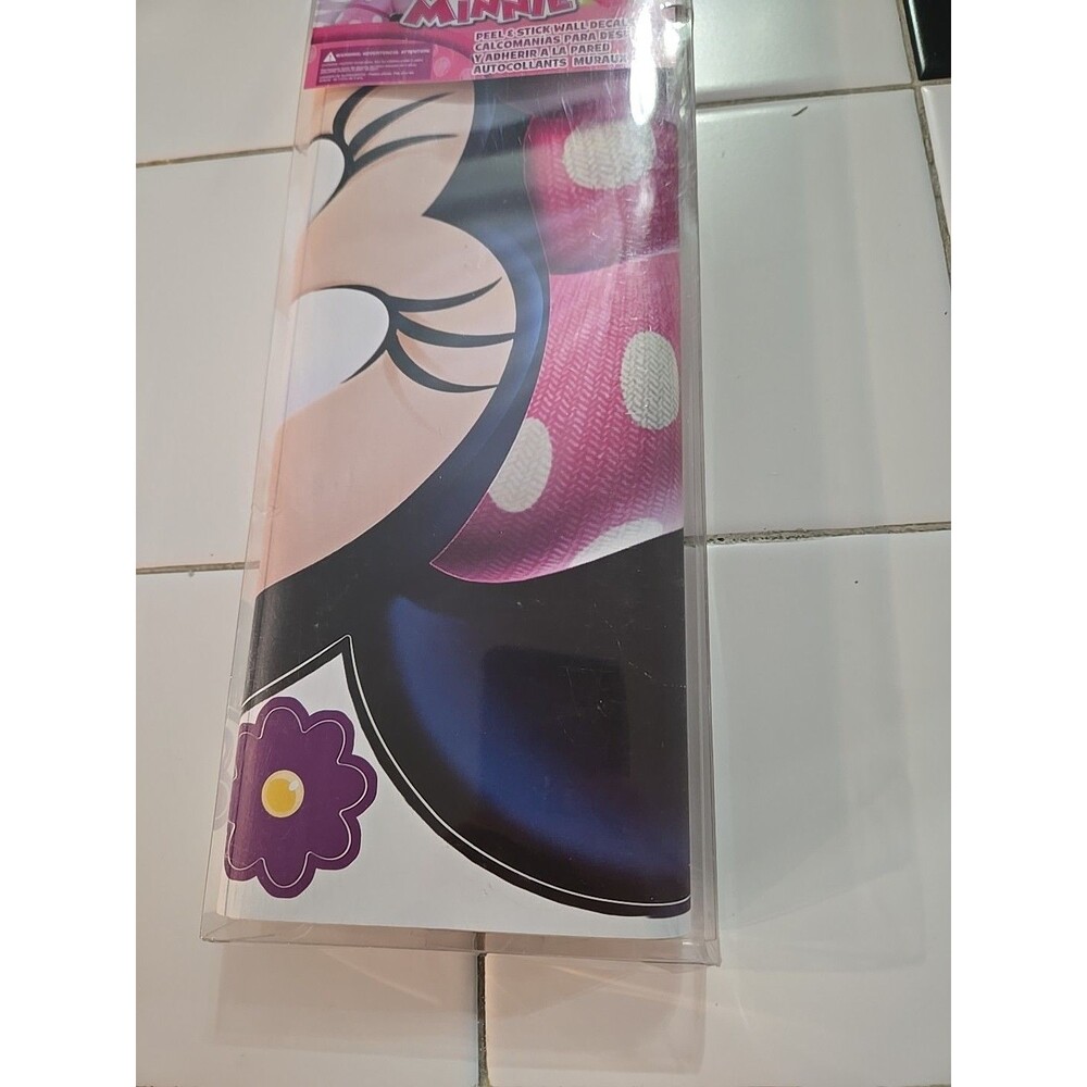 RoomMates RMK2008GM Minnie Bow-Tique Peel and Stick Giant Wall Decal - Picture 3 of 6